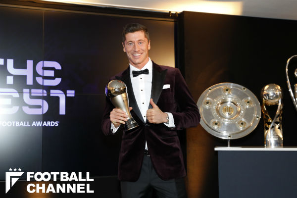 レバンドフスキ、FIFA年間最優秀選手を初受賞。ベストGKはノイアーが受賞